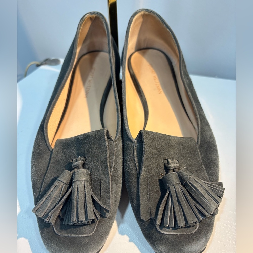 Stuart Weitzman Gray Green Suede Loafers
Size 7M